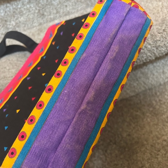 Vintage Laurel Burch Feline Friends 3 Cats Tote. With wooden charm. Zip top. - Picture 5 of 14